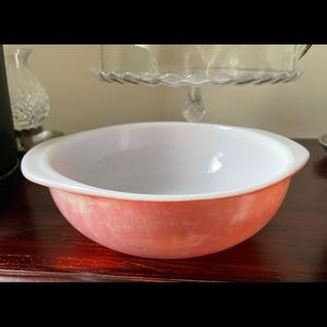 Vintage Pyrex Handled Mixing Bowl 2.QT